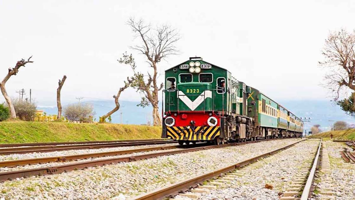 Pakistan Railways Cuts Fuel Quota for Officers