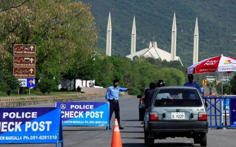 Islamabad Police Removes 12 Checkposts From Busy Roads