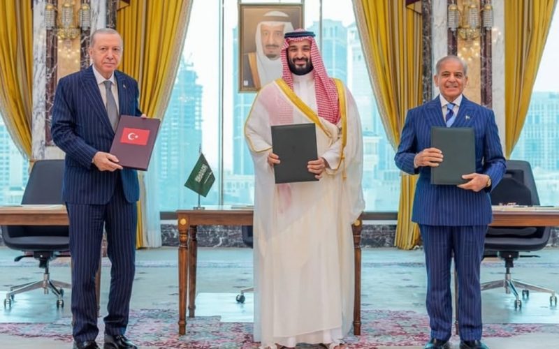 US Congressman Calls Makkah Defense Agreement 'NATO of Middle East'
