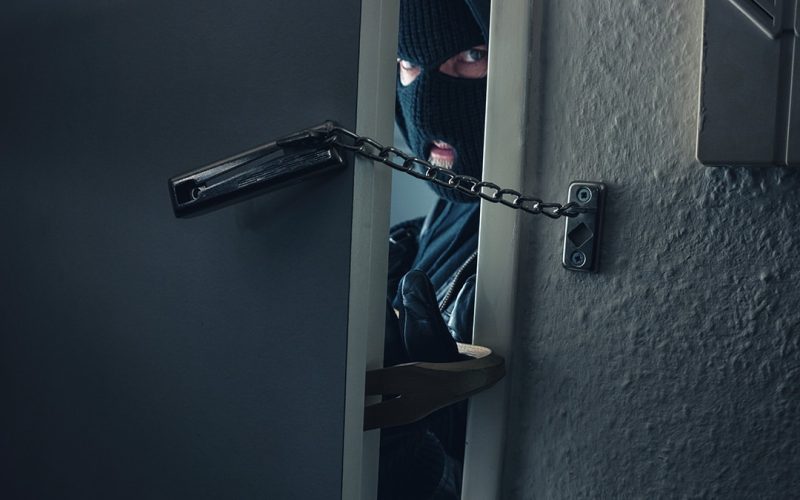 Thieves Steal Household Items Worth Rs. 270,000 From Former PM’s House