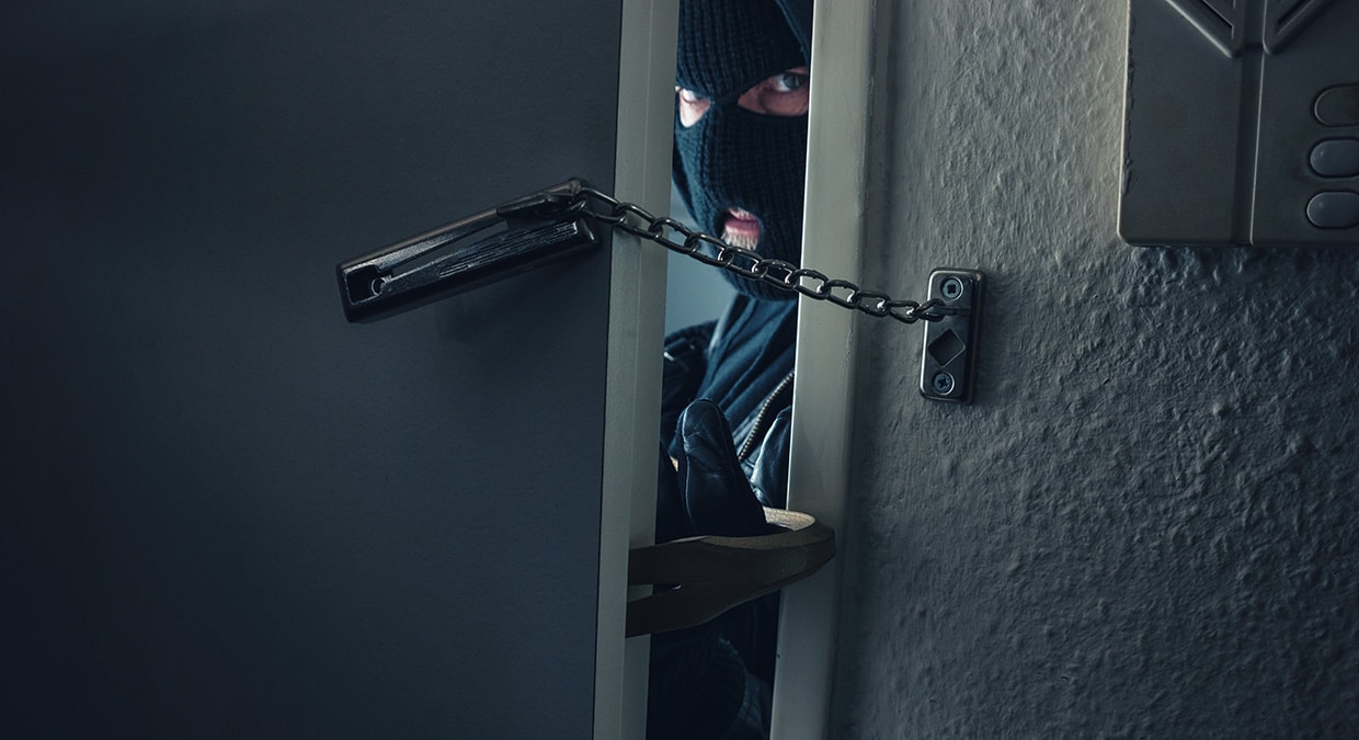 Thieves Steal Household Items Worth Rs. 270,000 From Former PM’s House
